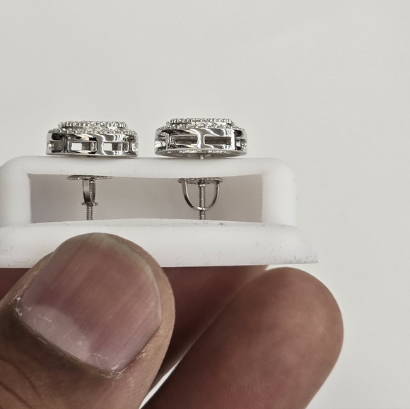 925 Sterling Silver Moissanite Diamond Stud Earring - Picture 6 of 7